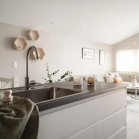 Arctic Homes - Unique Town House 4*