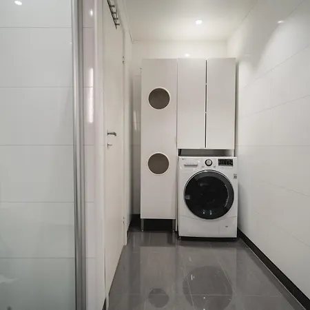 Arctic Homes - Unique Town House מלון דירות 4*