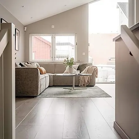 Arctic Homes - Unique Town House شقة فندقية ترومسو