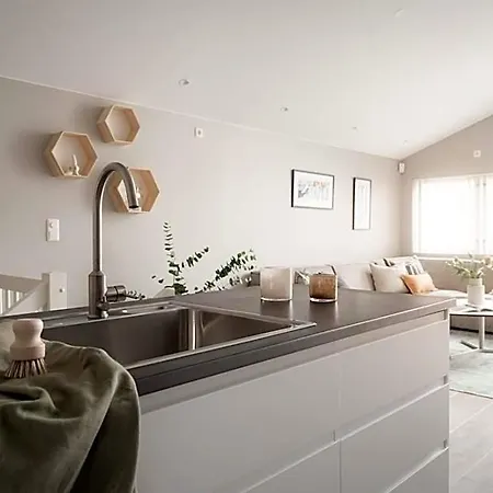 Arctic Homes - Unique Town House מלון דירות טרומסה