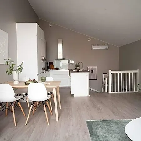 Arctic Homes - Unique Town House شقة فندقية