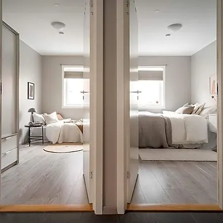 Arctic Homes - Unique Town House شقة فندقية 4*